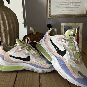 NIKE AIR MAX 270  White/Black/Ghost